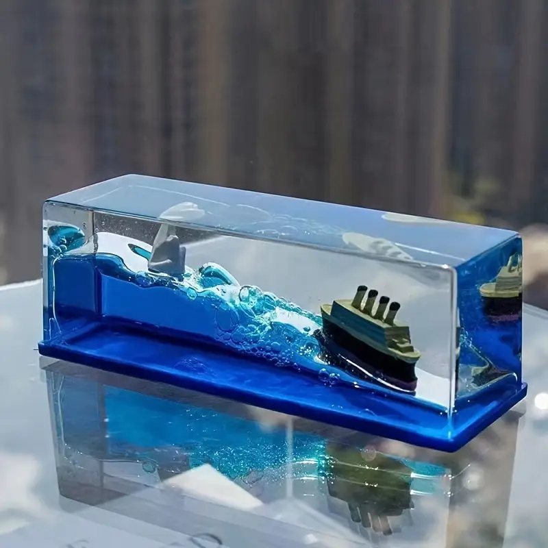 đ„1+1 AJĂNLAT!đ„DAYAcrylicâą â MiniatƱr Titanic folyĂ©kony hullĂĄmhatĂĄssal