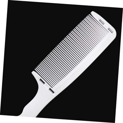 SharpStyle™ Frizzerfésű modern férfiaknak